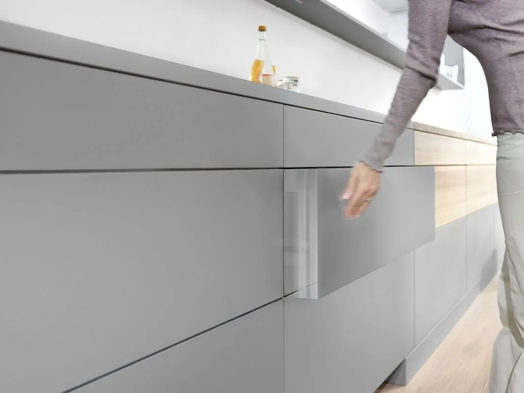 Blum TIP-ON